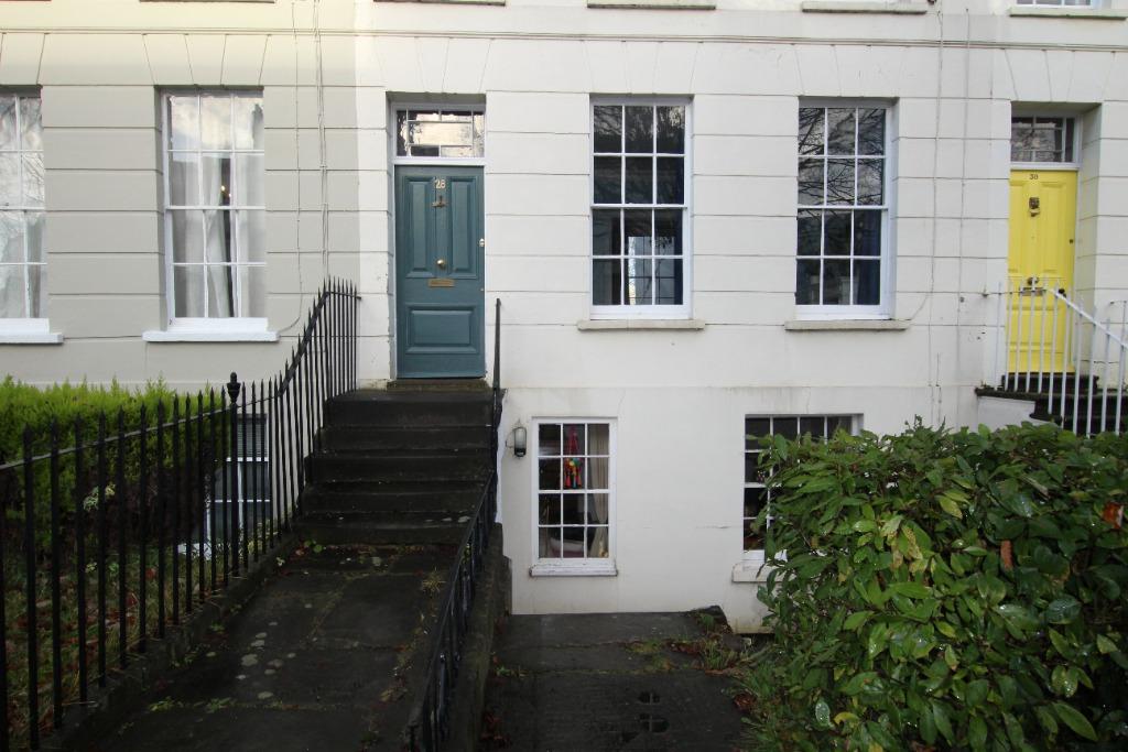 Prestbury Road, Cheltenham, GL52 1 bed flat £650 pcm (£150 pw)