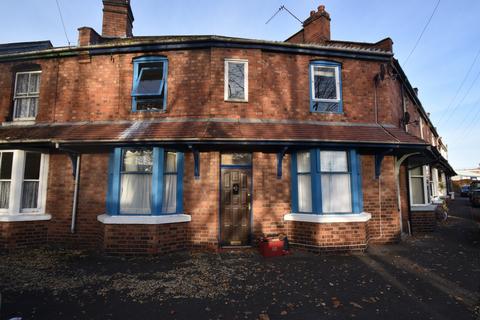 5 bedroom terraced house to rent, Clapham Terrace, Leamington Spa, Warwickshire, CV31