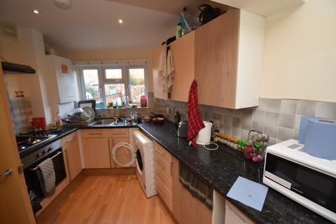 5 bedroom terraced house to rent, Clapham Terrace, Leamington Spa, Warwickshire, CV31