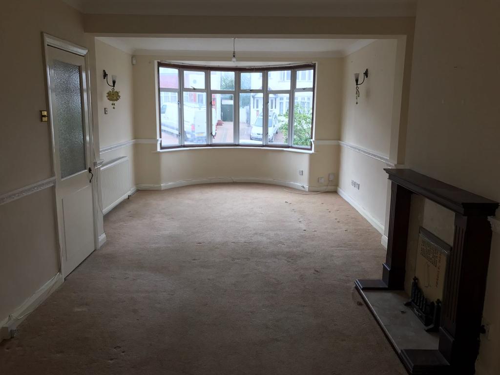 3 Bedroom Semi Detached House For Rent In Ilford