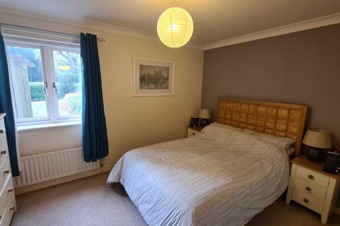 7 Blossom Road, Caversham, Reading, RG4 7AZ