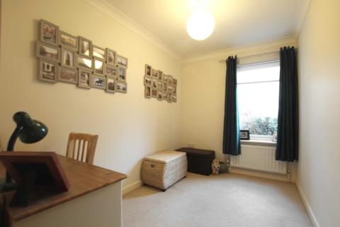 7 Blossom Road, Caversham, Reading, RG4 7AZ