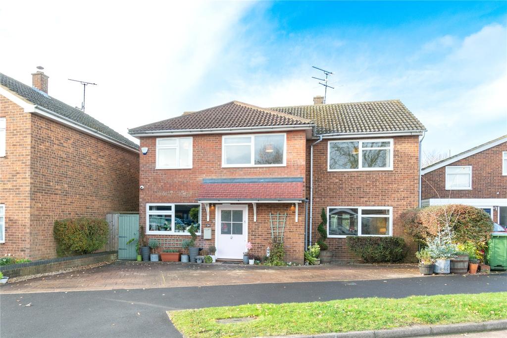 Hawthorn Way, St. Albans 4 bed detached house £1,100,000