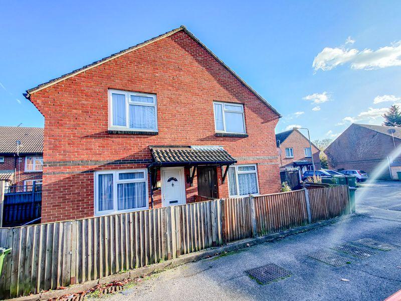 Salhouse Close, North Thamesmead 1 bed terraced house £195,000