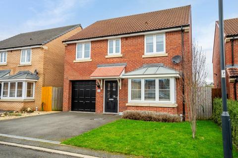 4 bedroom detached house to rent, Abbott Close, Easingwold, York, YO61 3QY