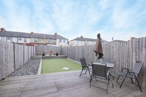 75 Avenue Road, Askern, Doncaster, DN6 0BG