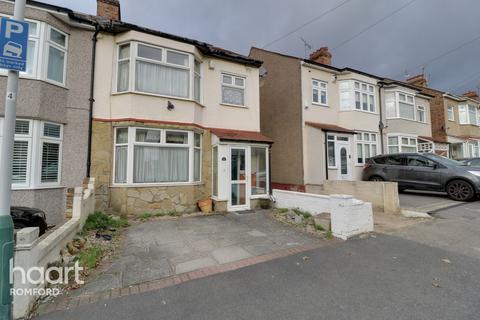 27 Park Crescent, Hornchurch, RM11 1BJ