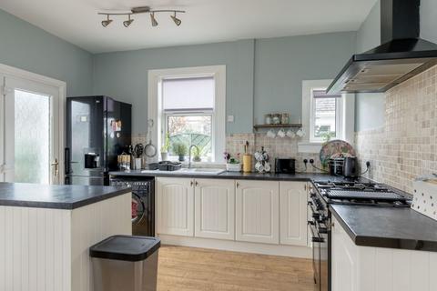 74 Glasgow Road, Edinburgh, EH12 8LW