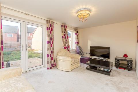 32 Balmoral Close, Northampton, NN5 4WA