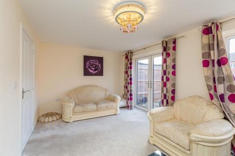 32 Balmoral Close, Northampton, NN5 4WA