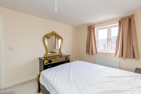 32 Balmoral Close, Northampton, NN5 4WA