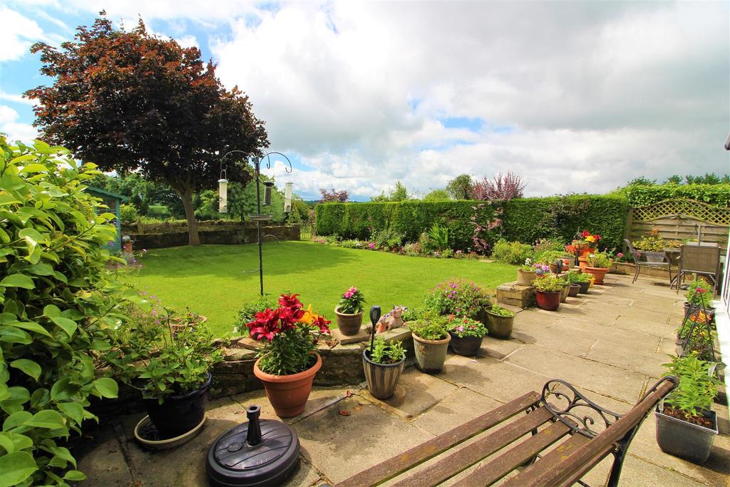 Westfield Avenue, Skelmanthorpe... 3 bed detached bungalow £375,000