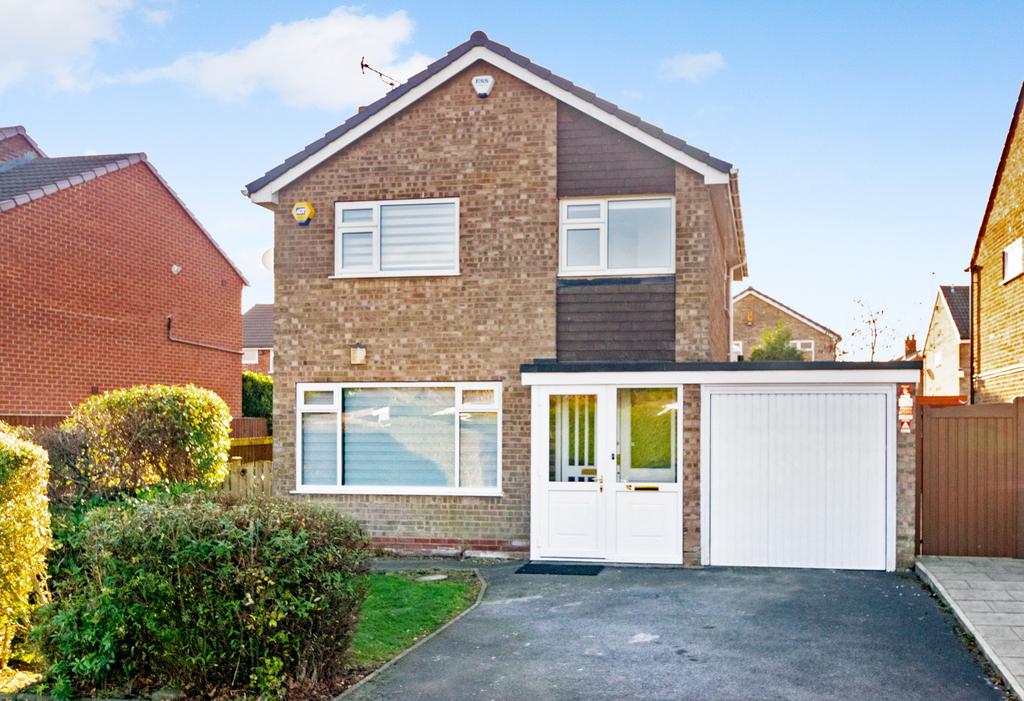 Birkdale Drive, Leeds, LS17 7RU 3 bed detached house £1,500 pcm (£346 pw)