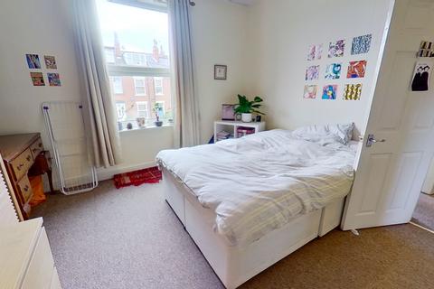 3 bedroom house to rent, Lumley Grove, Burley