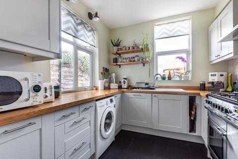 19 Enmore Avenue, London, SE25 5LG