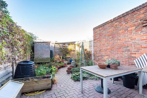 19 Enmore Avenue, London, SE25 5LG