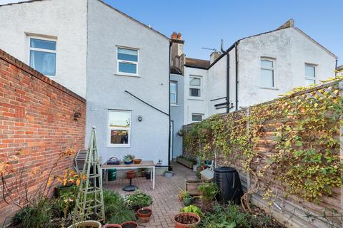 19 Enmore Avenue, London, SE25 5LG