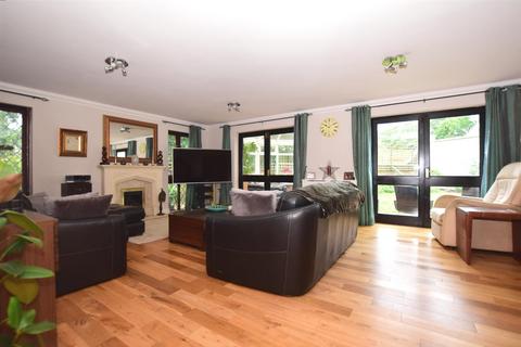 5 bedroom detached house for sale, Worcester Grove, Broadstairs, Kent