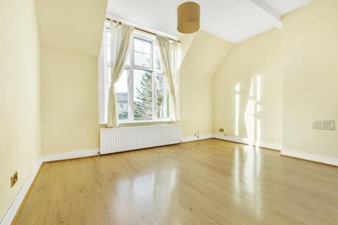 6, Manor Court Manor Drive, Surbiton, KT5 8NE