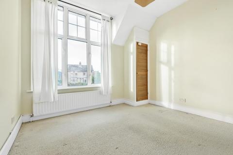 6, Manor Court Manor Drive, Surbiton, KT5 8NE