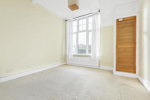 6, Manor Court Manor Drive, Surbiton, KT5 8NE