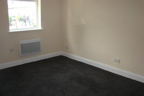 1 bedroom apartment to rent, East Avenue, Hayes, Middlesex, UB3