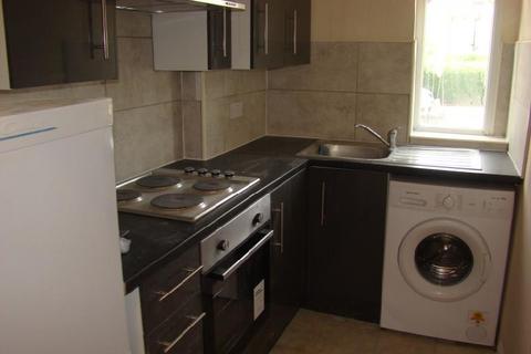 1 bedroom apartment to rent, East Avenue, Hayes, Middlesex, UB3