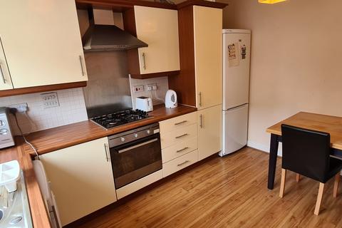 3 bedroom townhouse to rent, Mackworth Street, Hulme, Manchester, M15 5LP