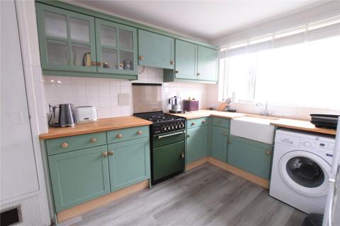 140 Shepherds Close, Romford, RM6 5AJ