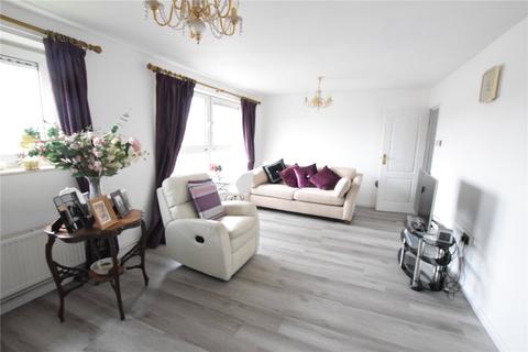 140 Shepherds Close, Romford, RM6 5AJ