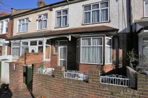 3 bedroom terraced house for sale, Sheringham Avenue, Manor Park, E12