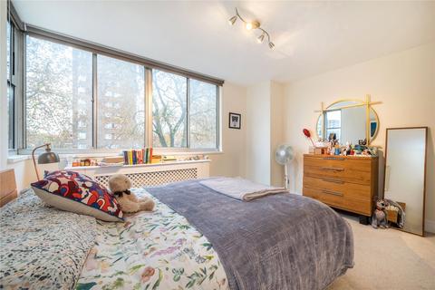 1 bedroom flat for sale, Quadrangle Tower, Cambridge Square, London