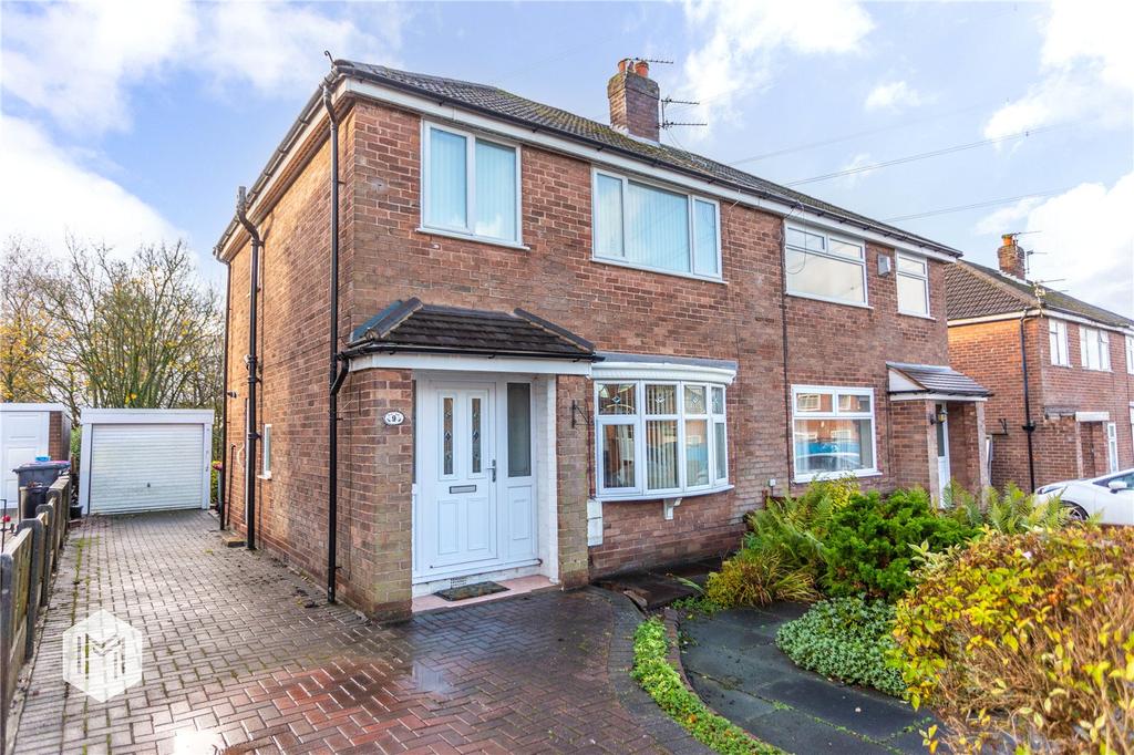 Glynrene Drive, Wardley, Swinton... 3 bed semidetached house £240,000