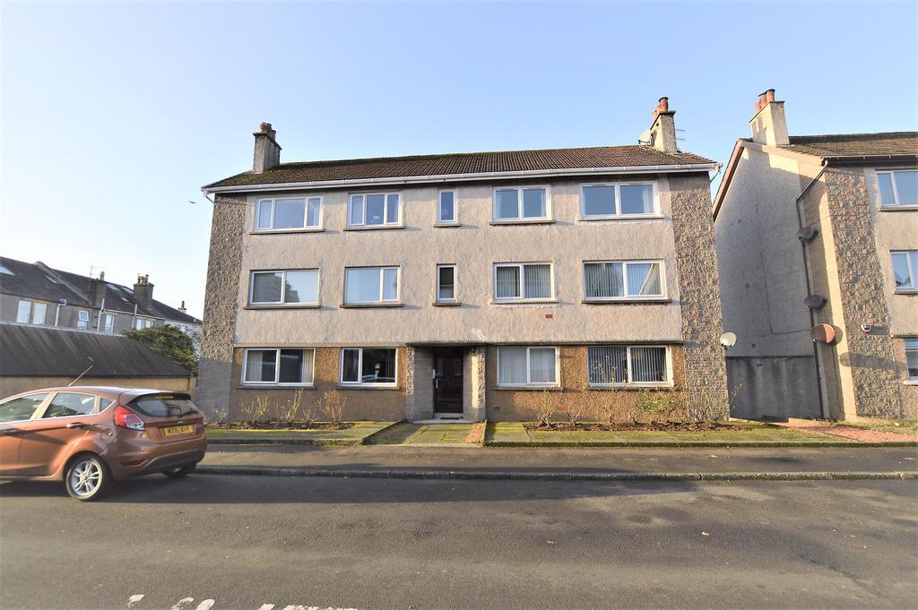 G/L 1 Kelburn Court, LARGS, KA30 8HN 1 bed ground floor flat £71,000