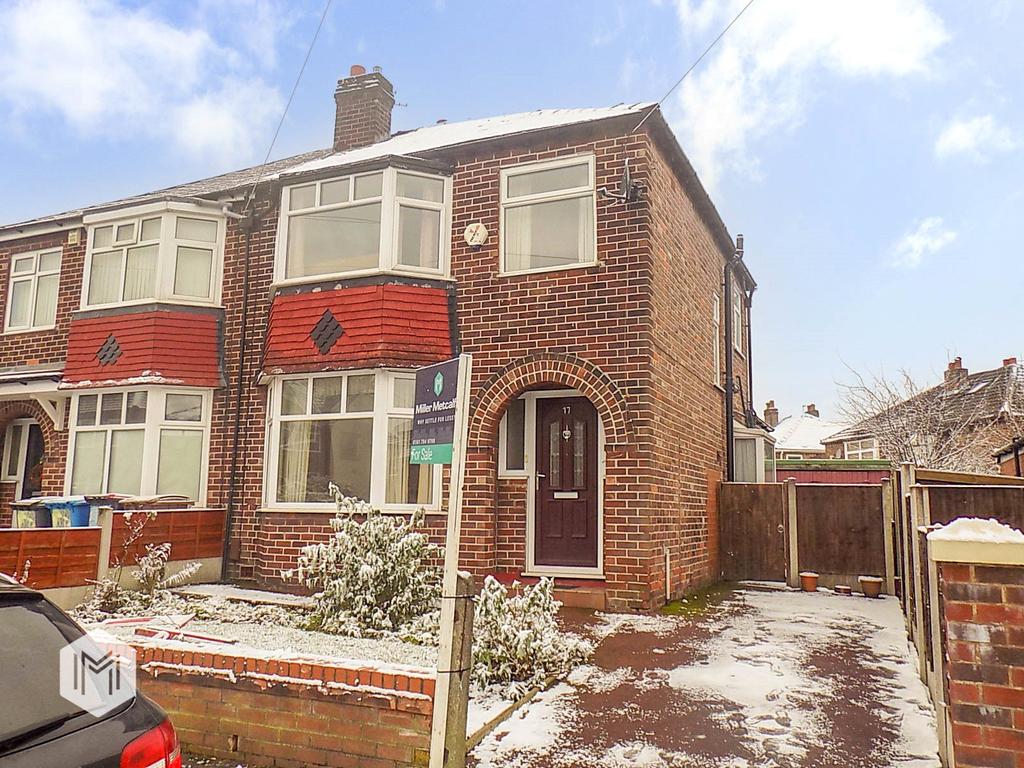 Maple Road, Swinton, Manchester, M27 3 bed semidetached house £250,000