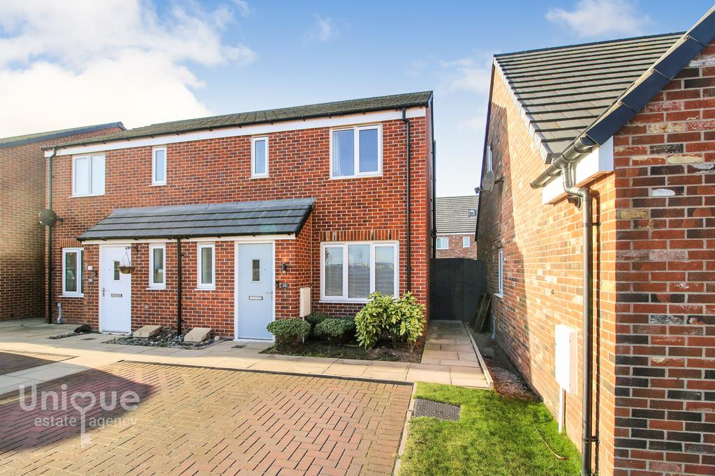 Christal Avenue, Lytham St. Annes, FY8 3 bed semi-detached house - £189,950