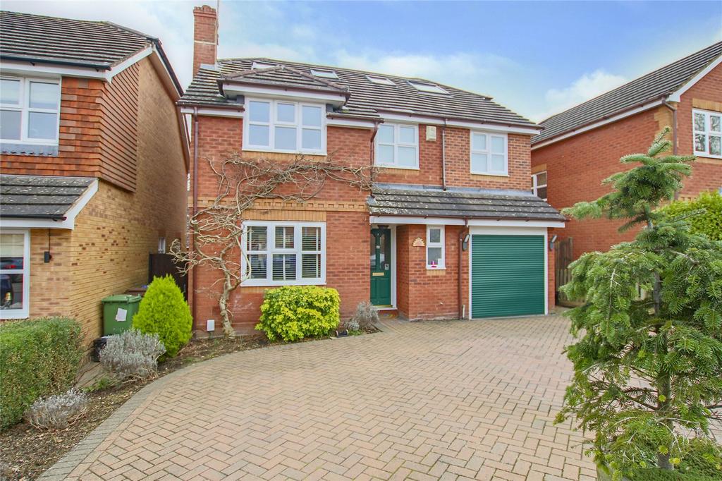Dunford Place, Temple Park, Binfield... 5 bed detached house £700,000