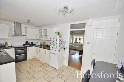 15 Flamingo Walk, Hornchurch, RM12 5QP