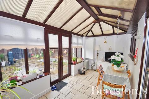 15 Flamingo Walk, Hornchurch, RM12 5QP