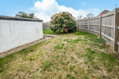 20 Grebe Crescent, Hythe, CT21 6QW