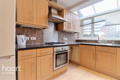 4 bedroom townhouse to rent, Bowland Road, London