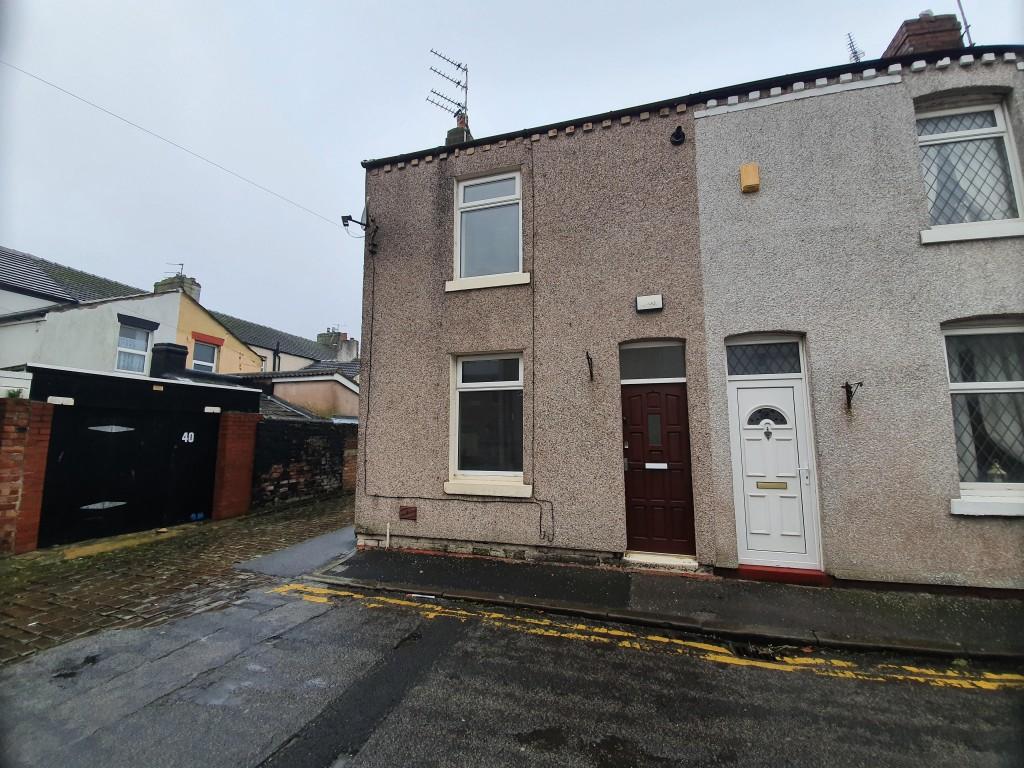 Pharos Grove, FLEETWOOD FY7 2 bed end of terrace house £550 pcm (£127 pw)