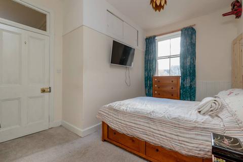 4/1 Anchorfield, Edinburgh, EH6 4JG