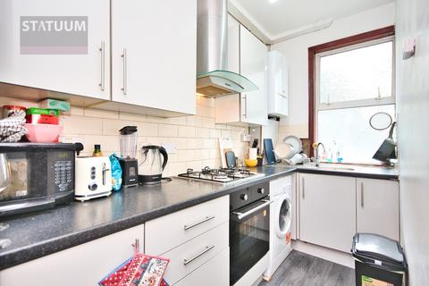5 bedroom terraced house to rent, Chobham Road, Westfield, Stratford Olympic, Leyton, London, E15