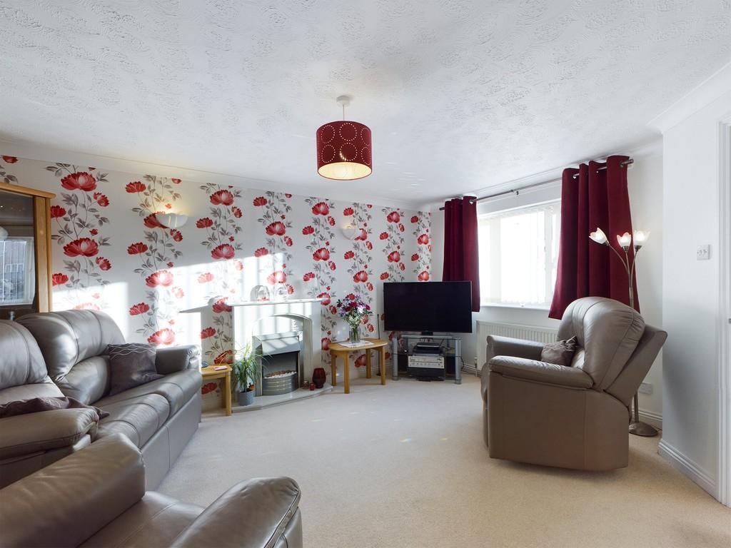 Calvados Park, Kingsteignton 4 bed detached house £400,000