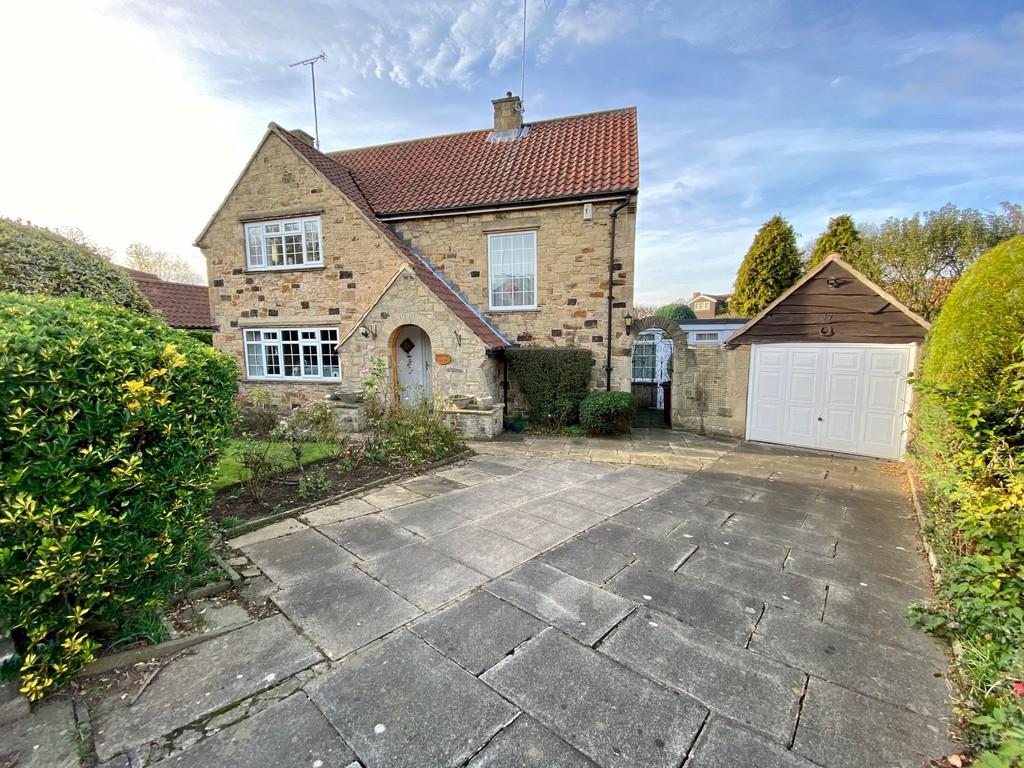 Hollybush Green,Collingham,LS22 3 bed detached house £650,000