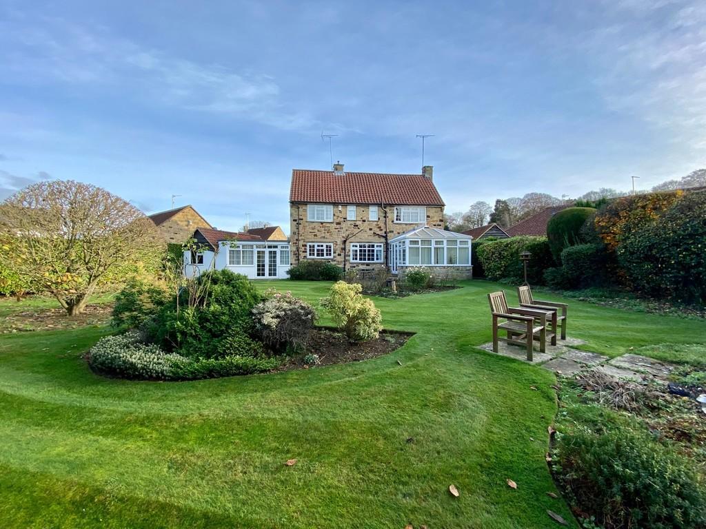 Hollybush Green,Collingham,LS22 3 bed detached house £650,000