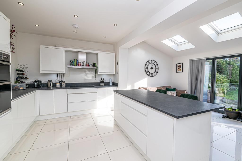 Greenfields Avenue, Appleton, Warrington 3 bed semidetached house £