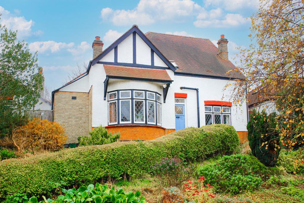 Victoria Road, Alexandra Park N22 4 bed detached house £1,200,000
