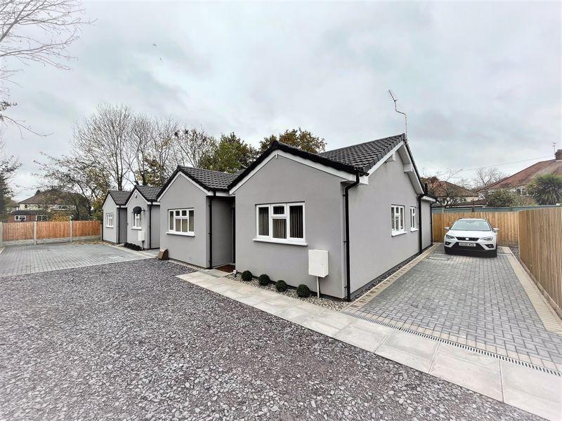 Fir Tree Road, Finchfield... 3 bed bungalow £330,000
